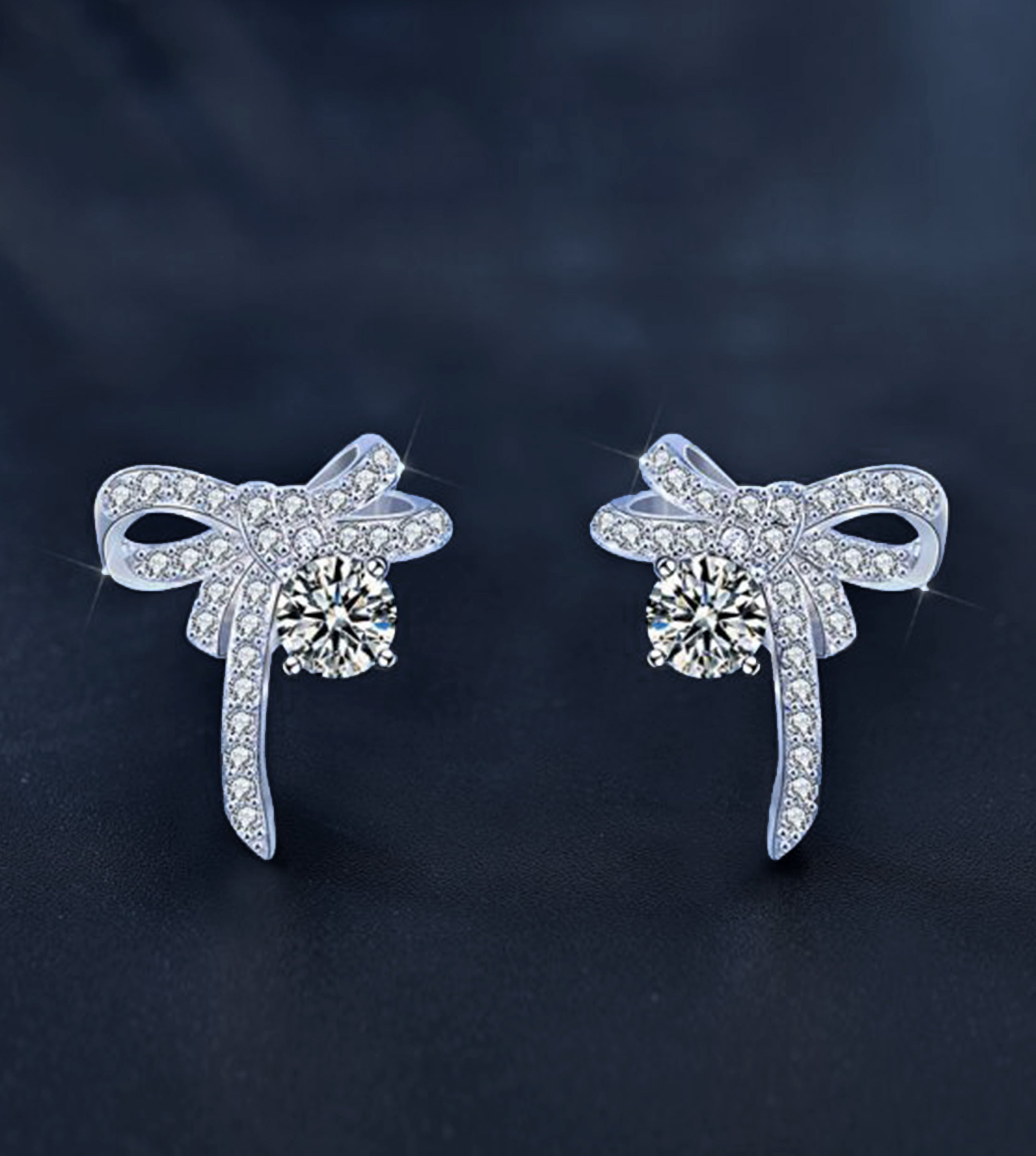 Diamond Ear Studs Ribbon Design